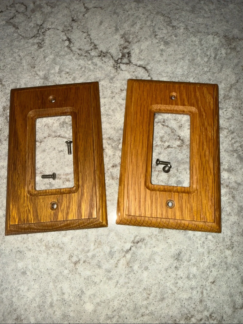 2 vintage Classic Wood Oak Single-Gang Wall Plate Pair Warm Brown